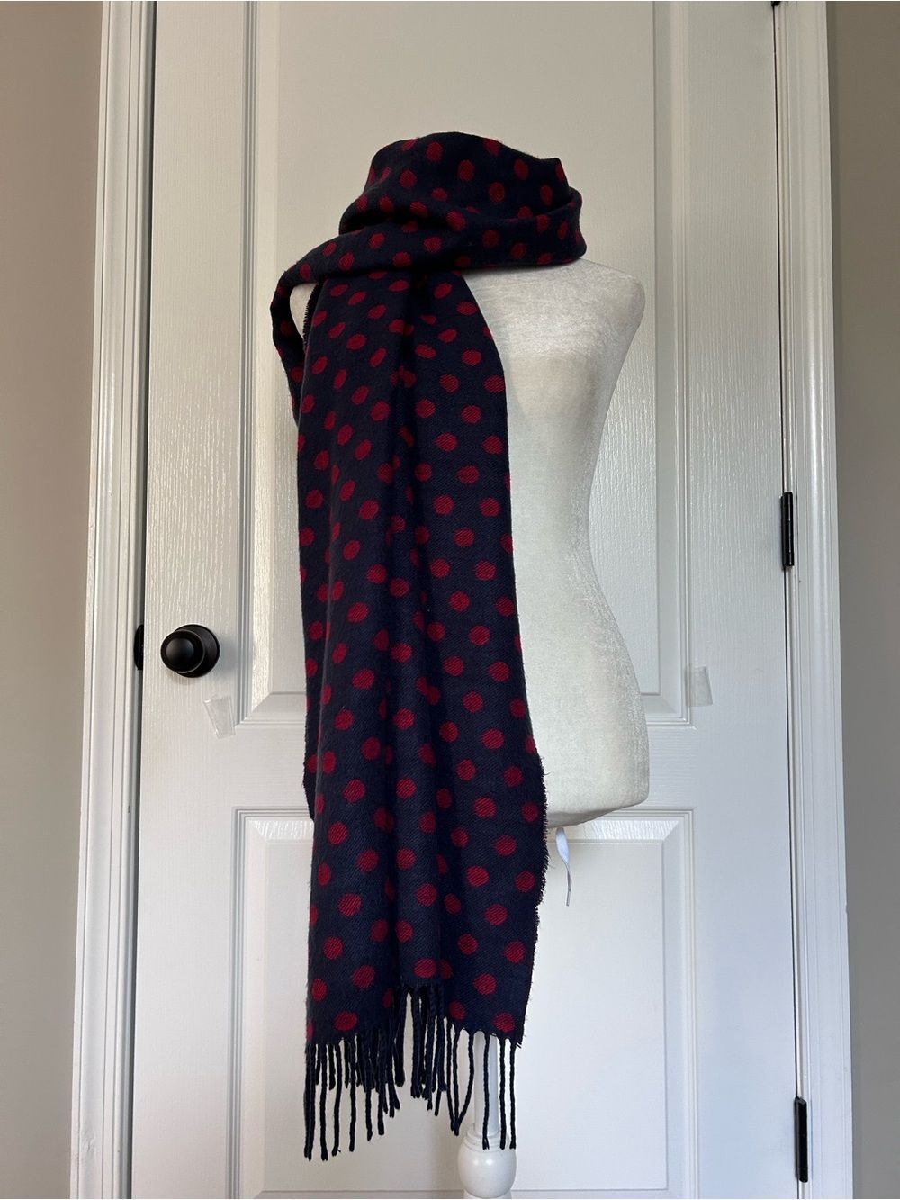 Tommy Hilfiger Oversized Reversible Red/Blue Polka Dot Scarf - Picture 3 of 8